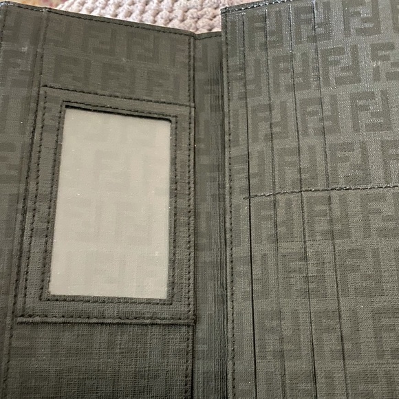 FENDI CONTINENTAL WALLET - Picture 8 of 8